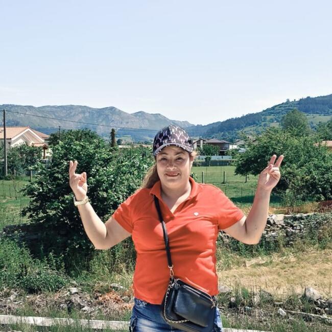 Babysitter in Torrelavega: Lizzett