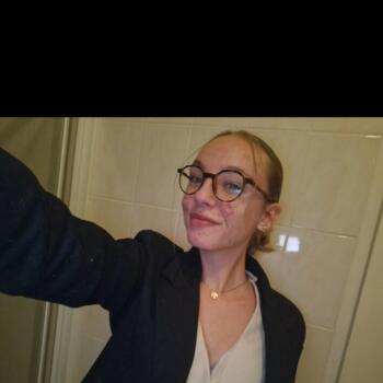 Babysitter in Aix-en-Provence: Emmelyne