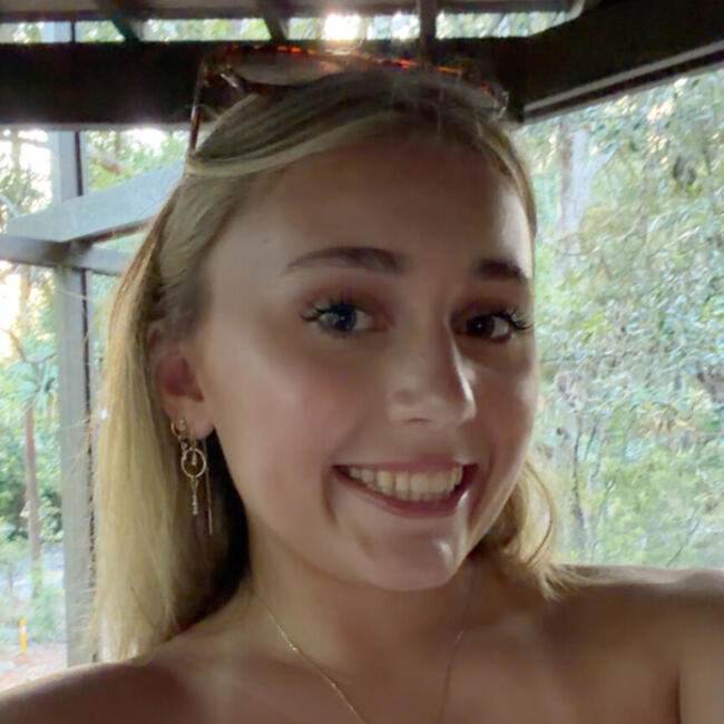 Babysitter in Adelaide: Sidney