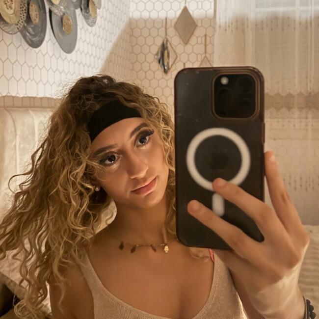 Babysitter in Onet-le-Château: Meriem