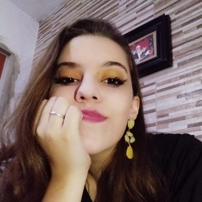 Babysitter in Belo Horizonte: Julia