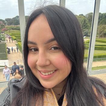 Babysitter in Ponta Grossa: Julia