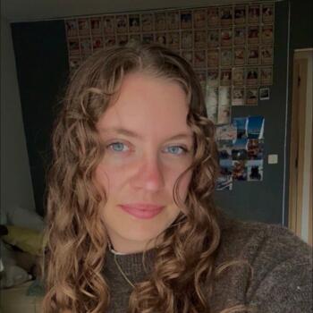 Babysitter in Quettehou: Kathy