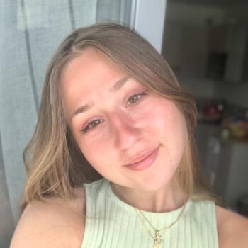 Babysitter in Tours: Karla