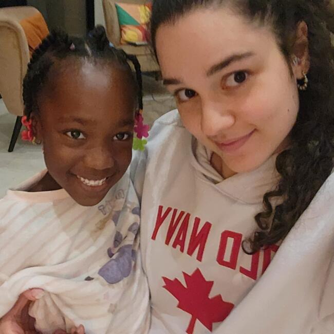 Babysitter in Paris: Sarar