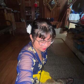 Babysitter di Pulau Bali: Nia
