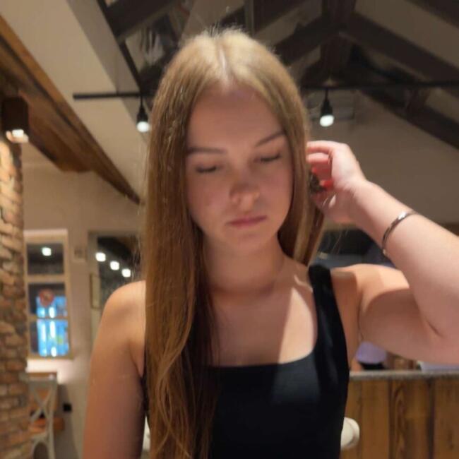 Varuška v Lončarjev Dol: Žana