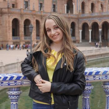 Babysitter a Monte Porzio: Ilaria