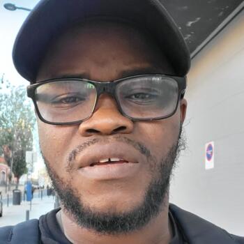 Trabalho de babysitting em Corroios: Trabalho de babysitting Miguel