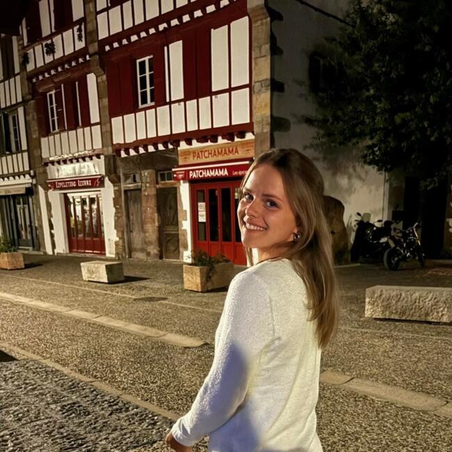 Babysitter in Pornichet: Célia