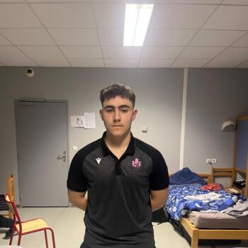 Babysitter in Saint-Geours-de-Maremne: Enzo