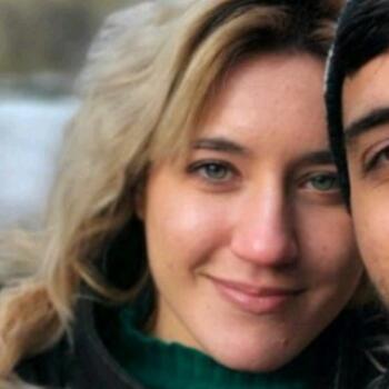 Babysitter in Torrent: Laura