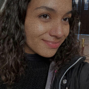 Babysitter in Stamford: Flor M