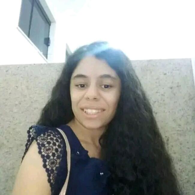 Babysitter in Ponte Nova: Thatielle