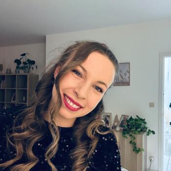 Babysitter Aarlen: Céline