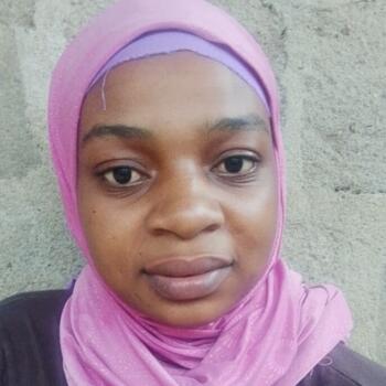 Babysitter Lisboa: Aishah