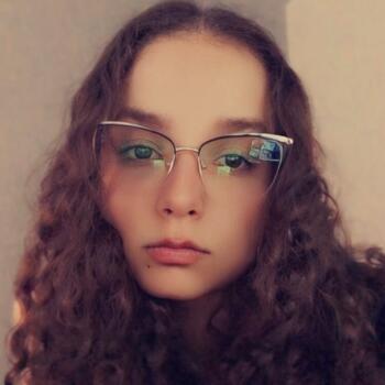 Babysitter in Budapest: Viktória