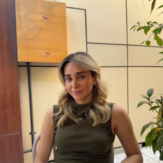 Babysitter in Blackrock: Azra hale