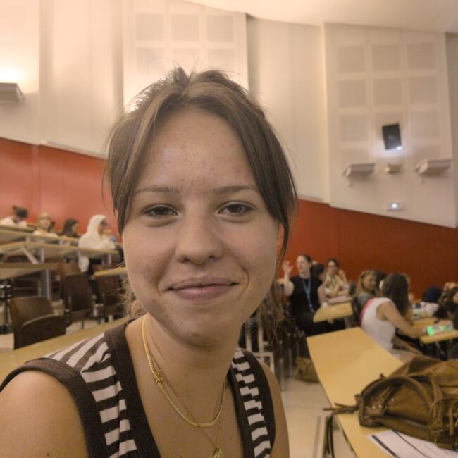 Babysitter in Lyon: Claire