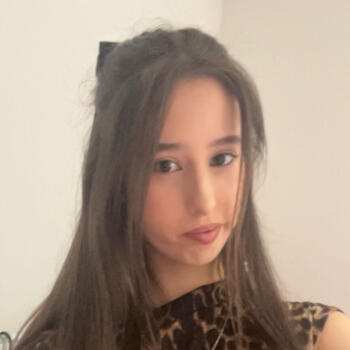 Babysitter in Oldham: Charlotte