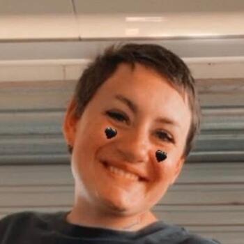 Babysitter in Winton: Zoey