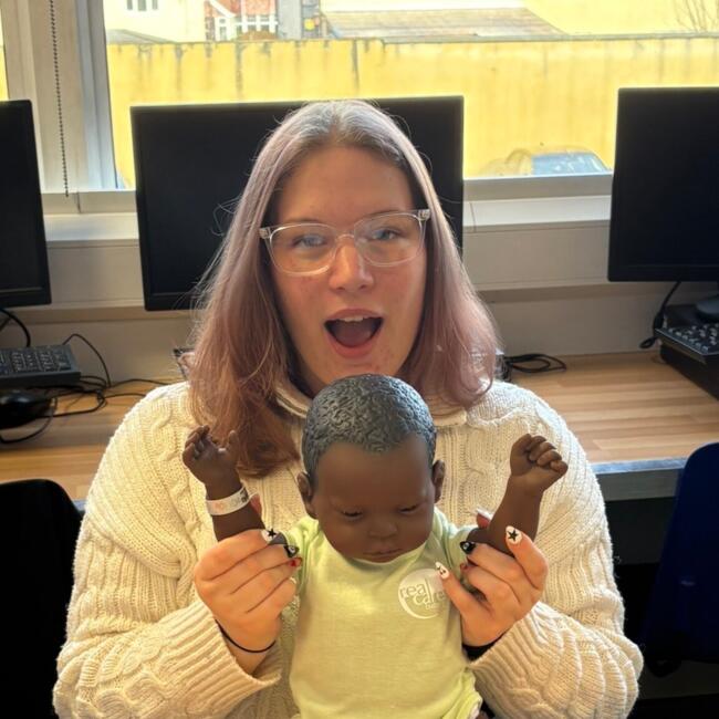 Babysitter in Gosport: Evie