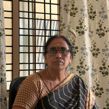 हैदराबाद में बेबीसिटर: Devi Lalitha