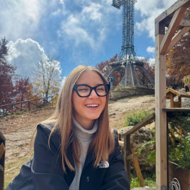 Babysitter a Monteriggioni: Corinne