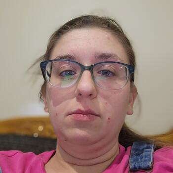 Babysitter in Surrey: Abigail