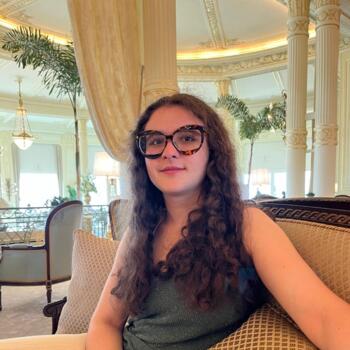 Babysitter in Paris: Anthea