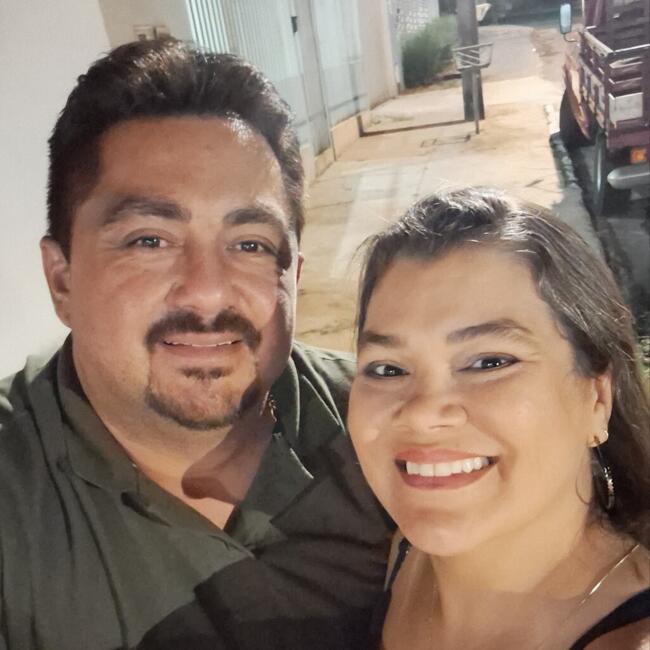Emprego de babá em Mineiros: Girlene