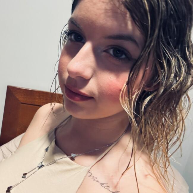 Babysitter in Paço de Sousa: Gabriela