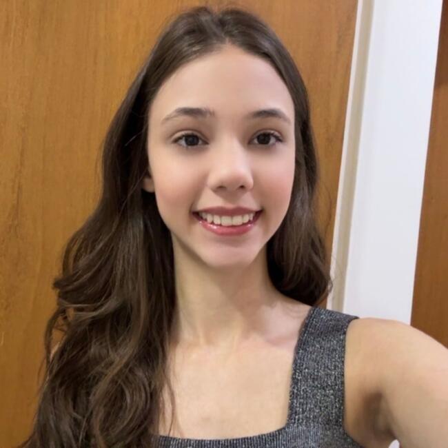 Babysitter in Poços de Caldas: Giovanna