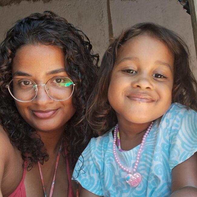 Emprego de babá em Maricá: Milena