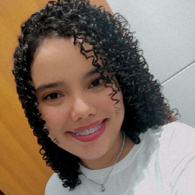 Babysitter in Rolândia: Geovana