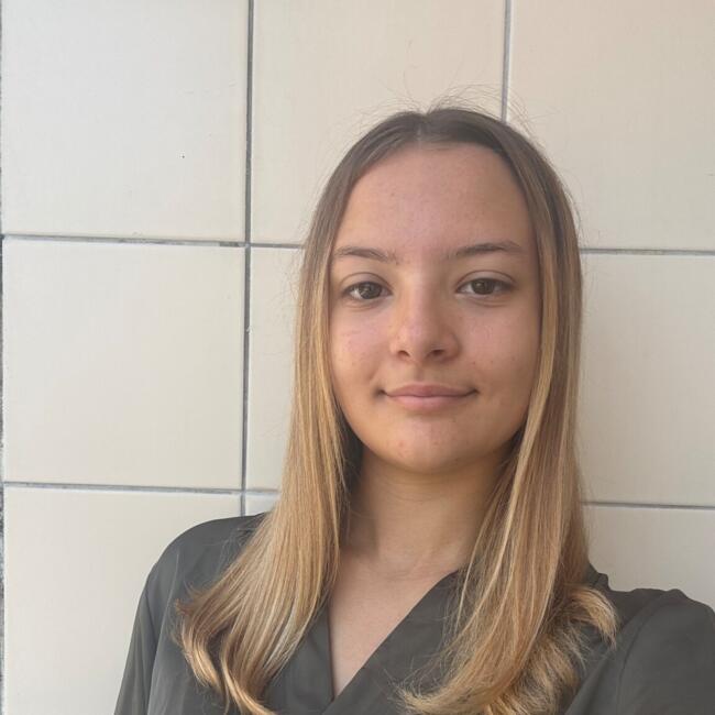 Babysitter in Niort: Coline