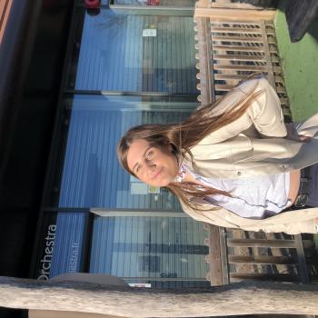 Niñera en Nouzonville: Méloé