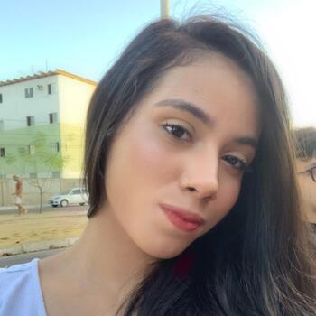 Babá em Aracaju: Isadora