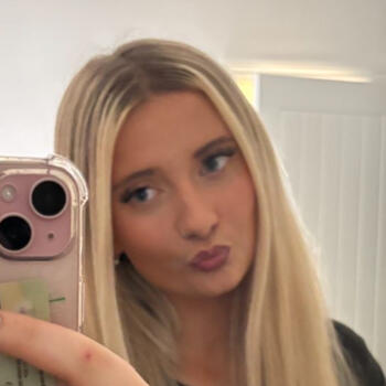 Babysitter in Crofty: Lucy