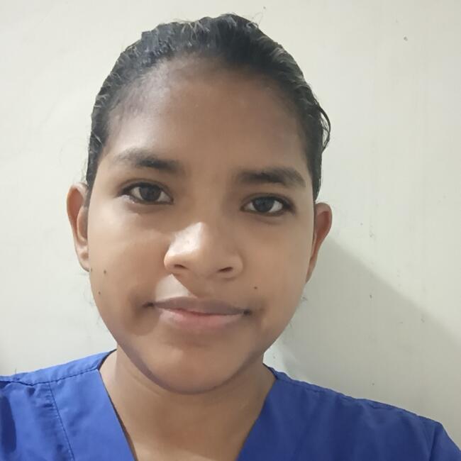 Babysitter in Santo Domingo de los Colorados: Maria