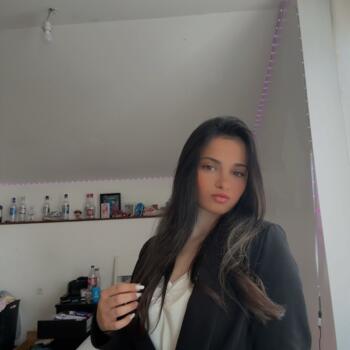 Babysitter in Nérac: Vivi