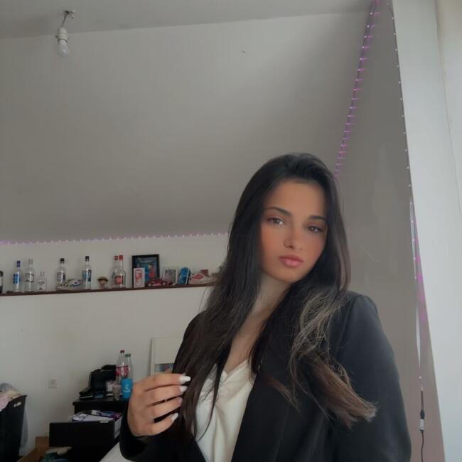 Babysitter in Nérac: Vivi