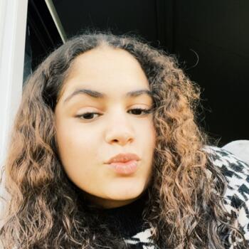 Babysitter Staden: Dounia