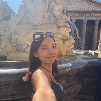 Babysitter in Melbourne: Moe