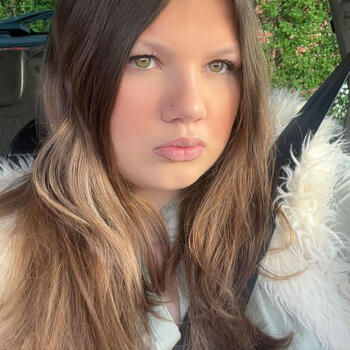 Babysitter in Anneville-Ambourville: Leona