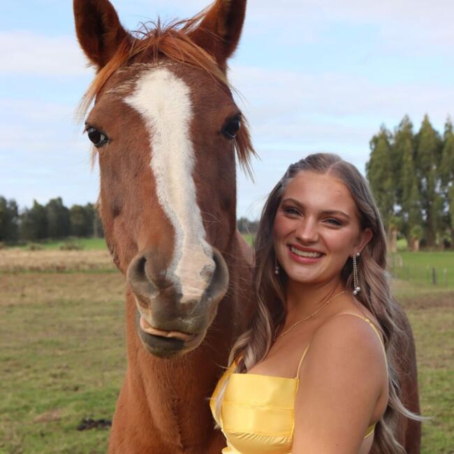 Babysitter in Invercargill: Seren