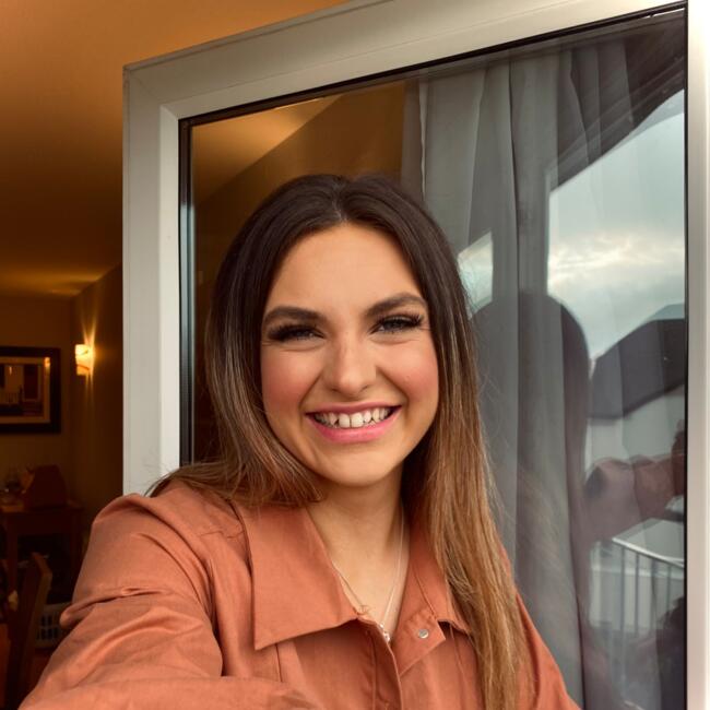 Babysitter in Drogheda: Megan