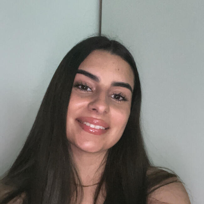 Babysitter in Brion de Abajo: Carolina