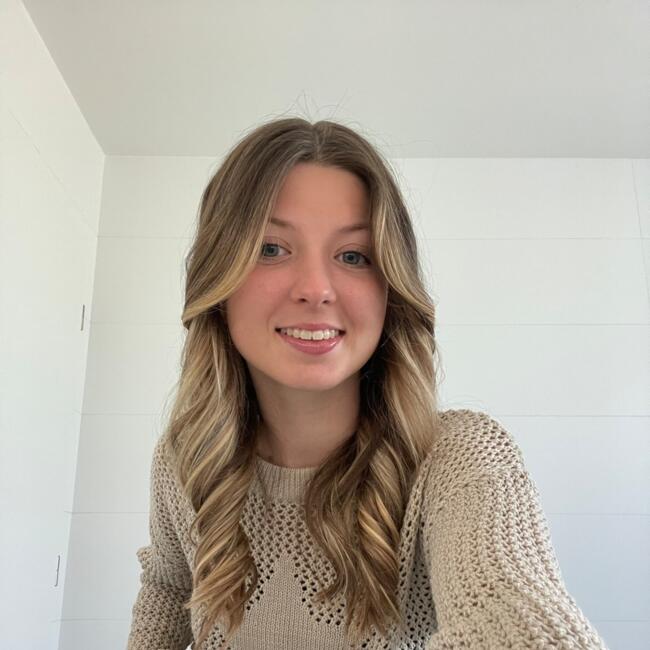 Babysitter in Annecy: Maëlle