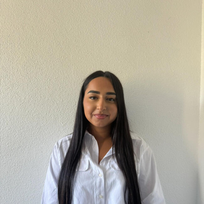 Babysitter in Saint-Sulpice-la-Pointe: Lina